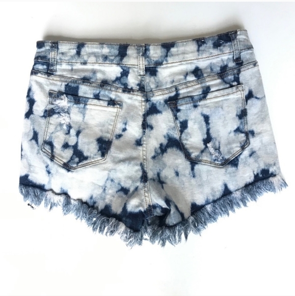 Altar'd State bleached washed fringed shorts size 31 distressed raw hem - Picture 2 of 6